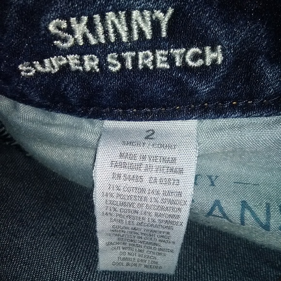 AEO 5-Pocket Super Stretch Skinny Jeans Sz 2S EUC! - Picture 3 of 7